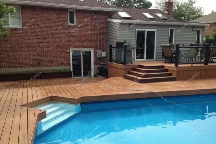 ネコウッド、スイミングプール WPC デッキの 2025 年ガイドをリリース